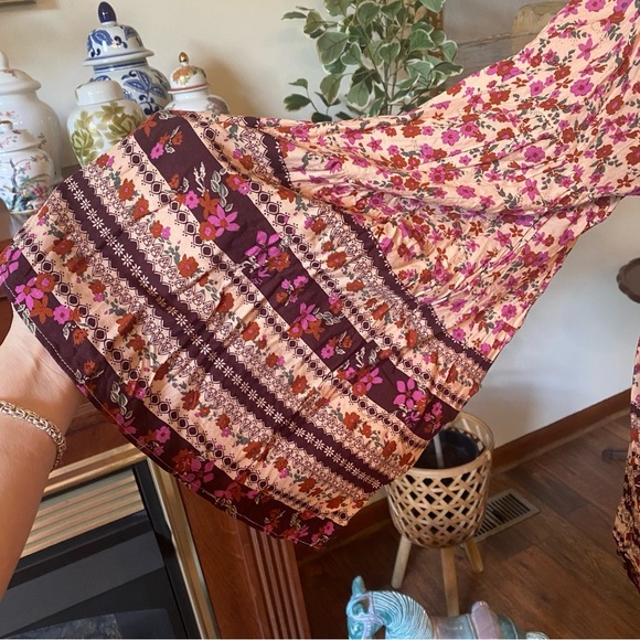VICI • Boho Floral Tassel Tie Peasant Blouse Pink Burgundy Print • Size XL - Picture 3 of 9